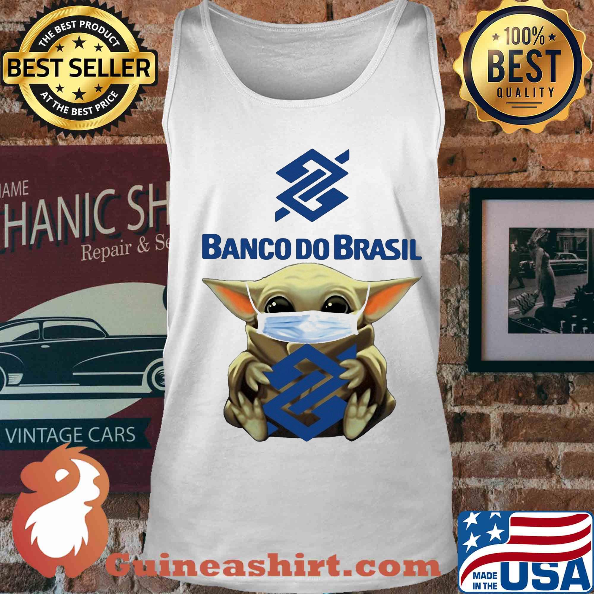Baby Yoda face mask hug Banco Do Brasil s Tank top