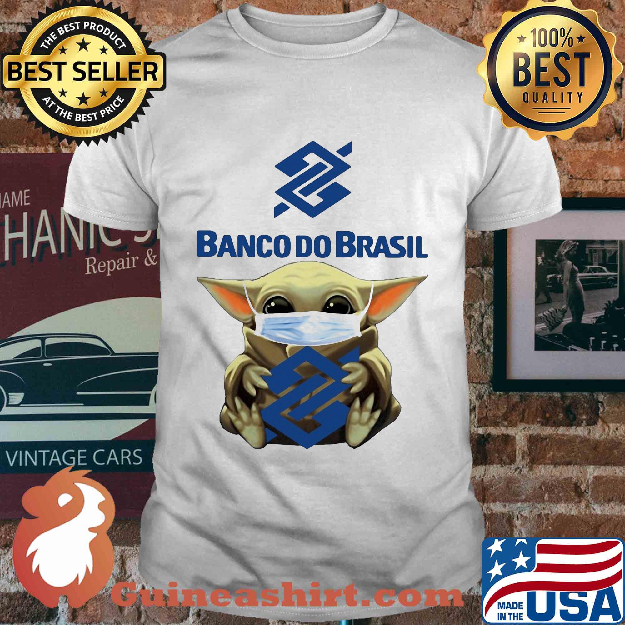 Baby Yoda face mask hug Banco Do Brasil shirt
