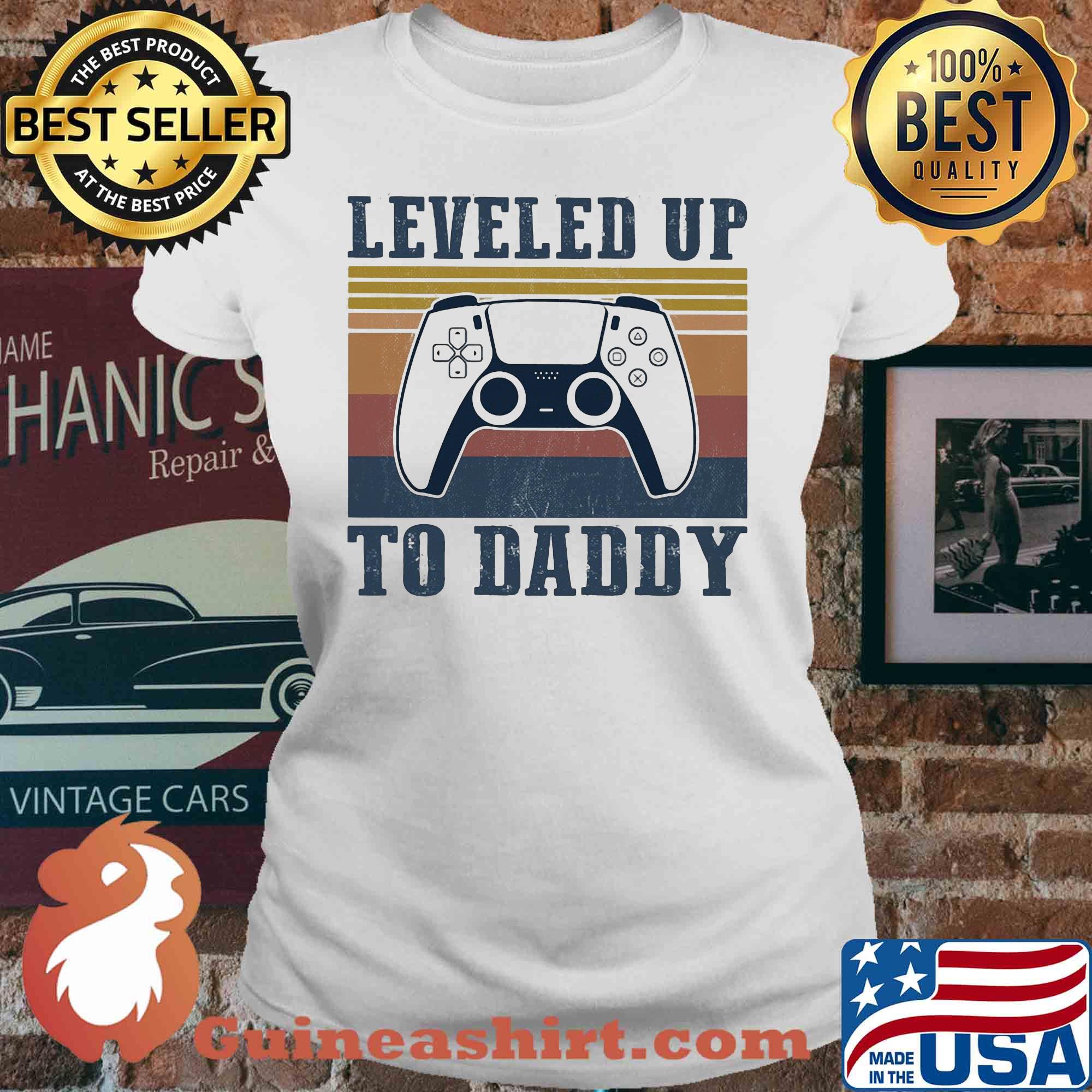 Leveled up to daddy game vintage s V-neck