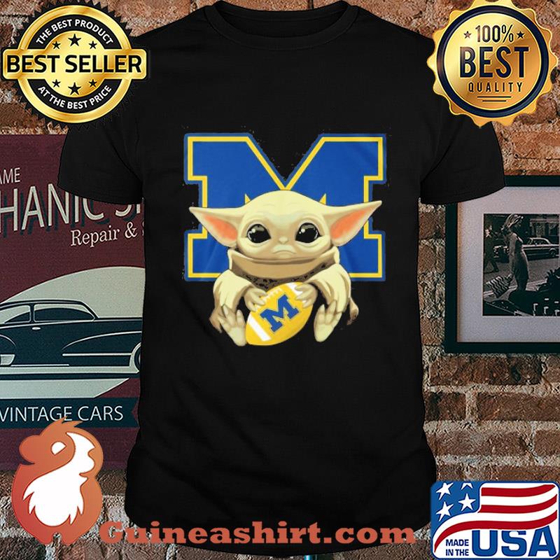 Yoda Baby hug Wolverines shirt