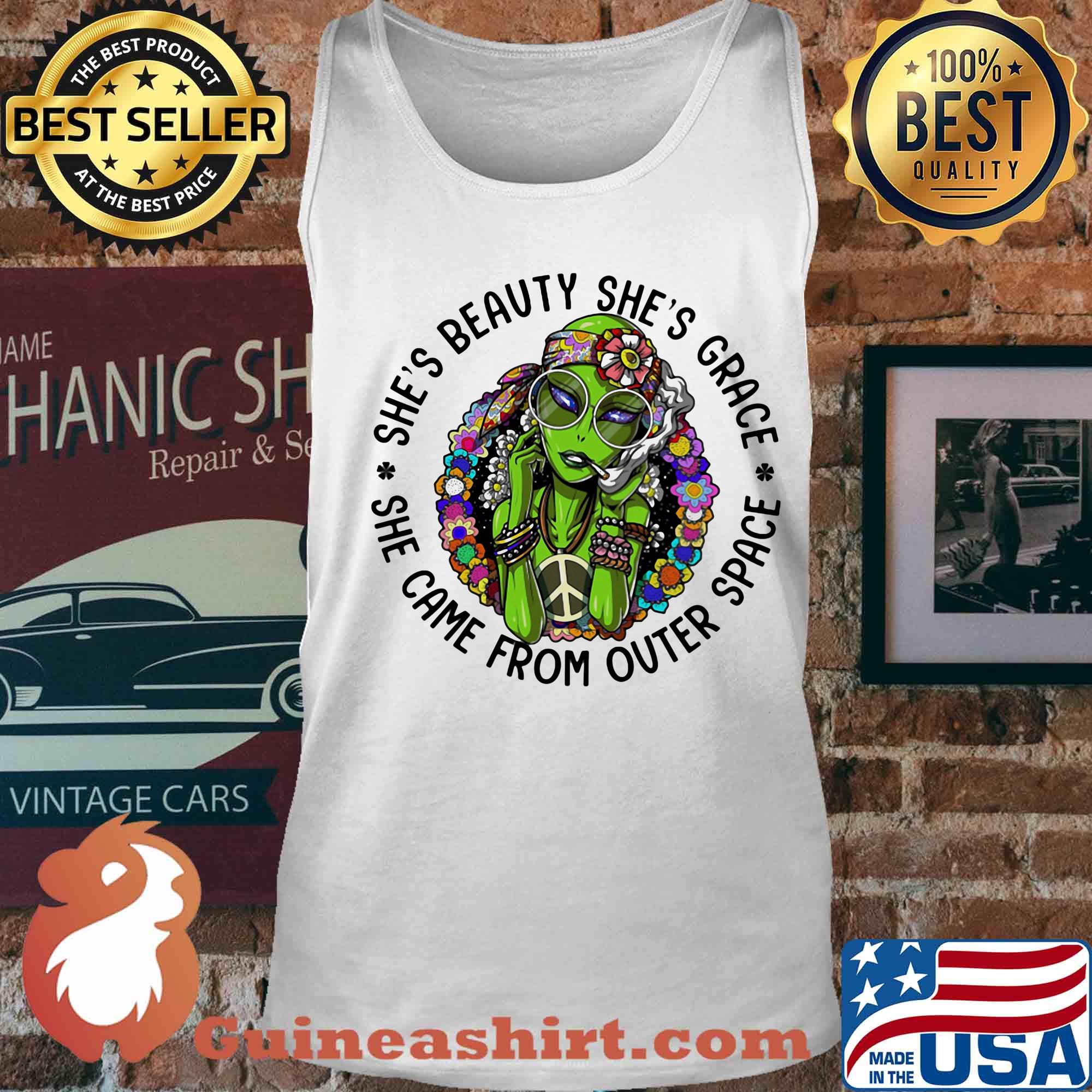Alien flowers she's beauty she's grace she came from outer space s Tank top