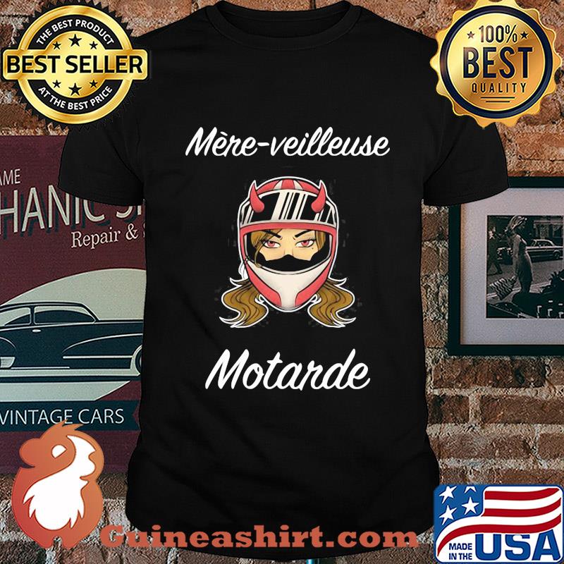 Girl wear helmet mere-veilleuse motarde shirt