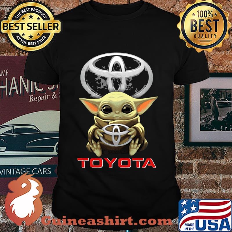 Baby yoda hug toyota shirt