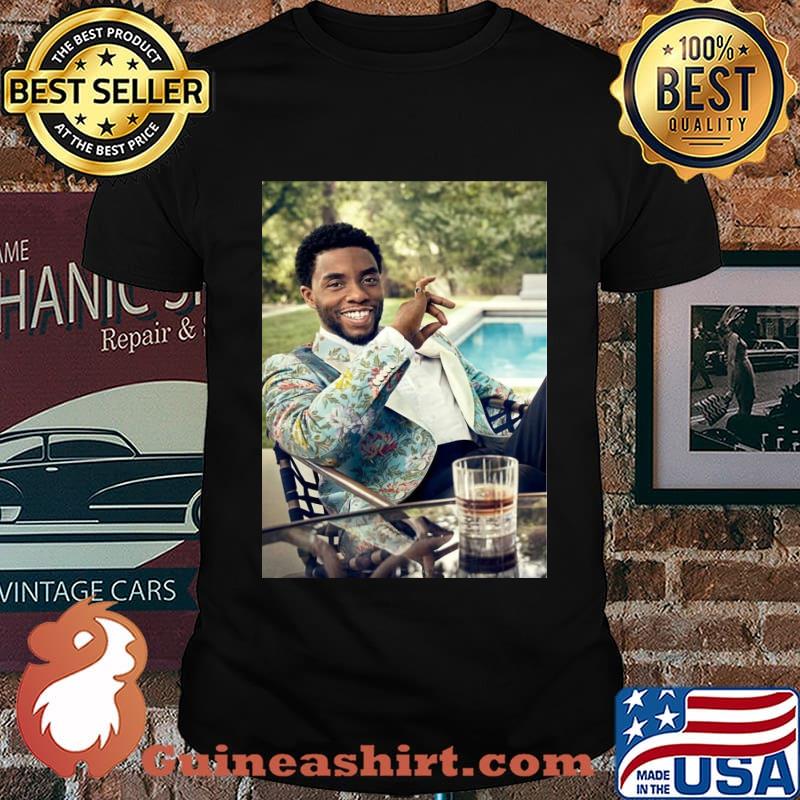 Black panther rip chadwick boseman actor picture smiling shirt