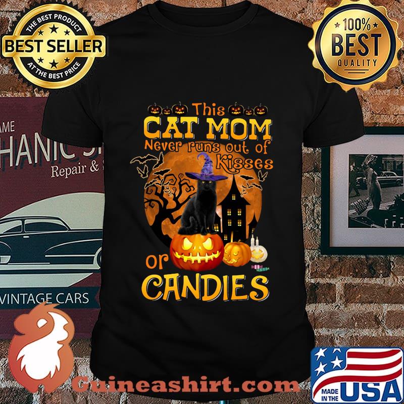 Halloween this cat mom never runs out of kisses or candies pumpkin shirt