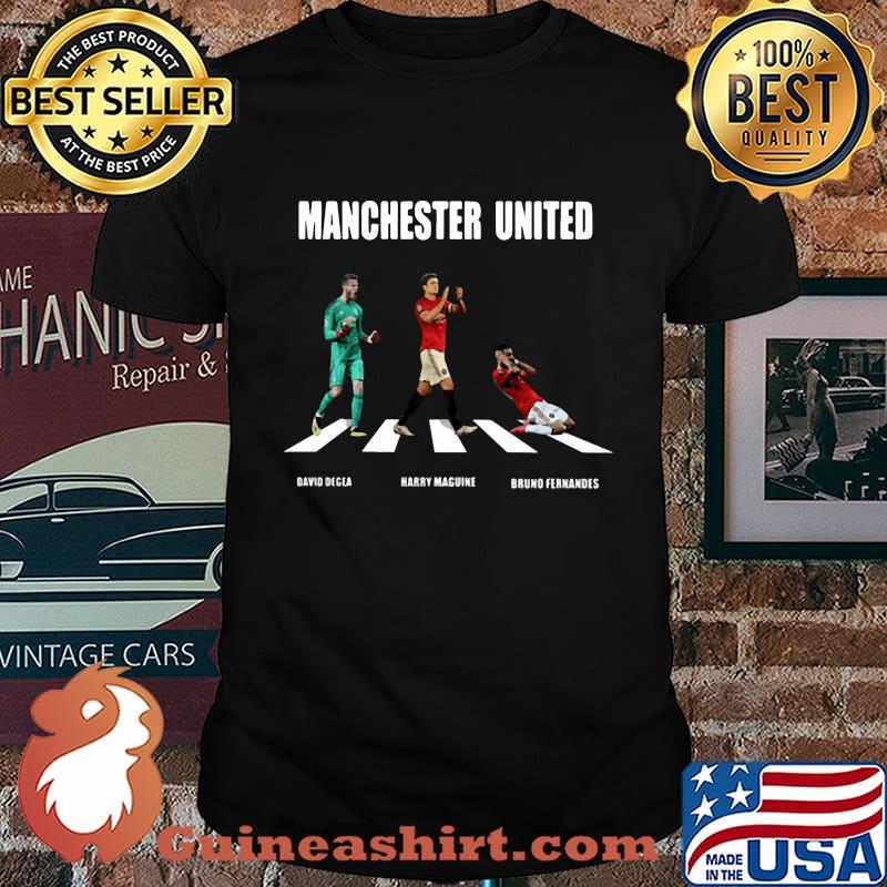 Manchester united players crossing the line shirt
