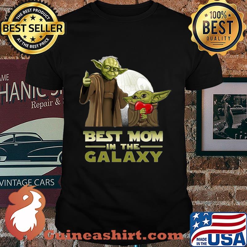 Master yoda and baby yoda best mom in the galaxy shirt