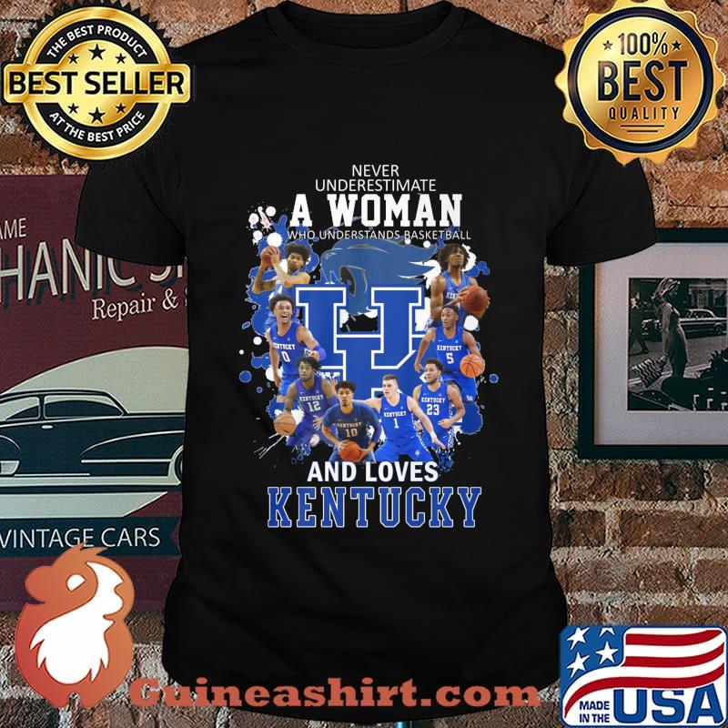Never underestimate a woman who understands football and loves kentucky wildcats shirt