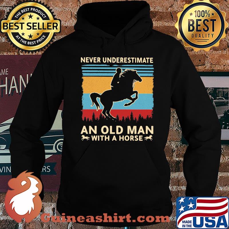 Never underestimate an old man with a horse Vintage retro s Hoodie