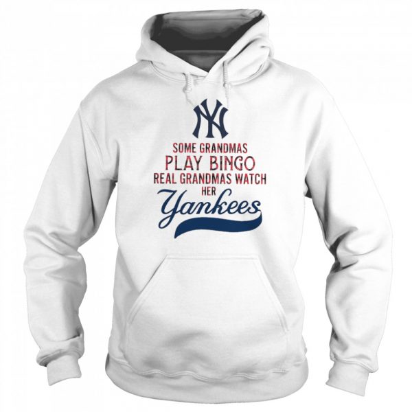 Some grandmas play bingo real grandmas watch her yankees Classic Mens T-shirt - Image 6