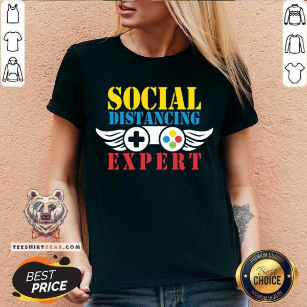Great Social Distancing Expert Gaming Funny Vintage Video Gamer Gift T-Shirt - Image 2