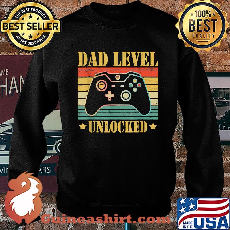 Funny Dad Level Unlocked Tee Gaming Leveled Up To Daddy Vintage T-Shirt Sweater