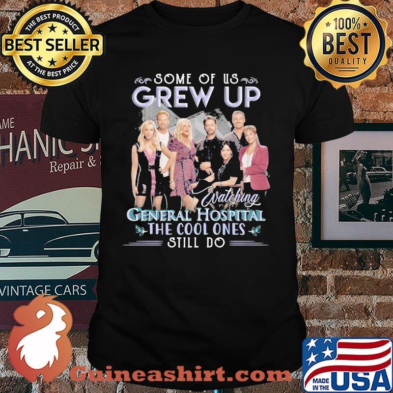 Nver Underestimate A Woman Who Understands hockey And Loves Capitals Signature Shirt