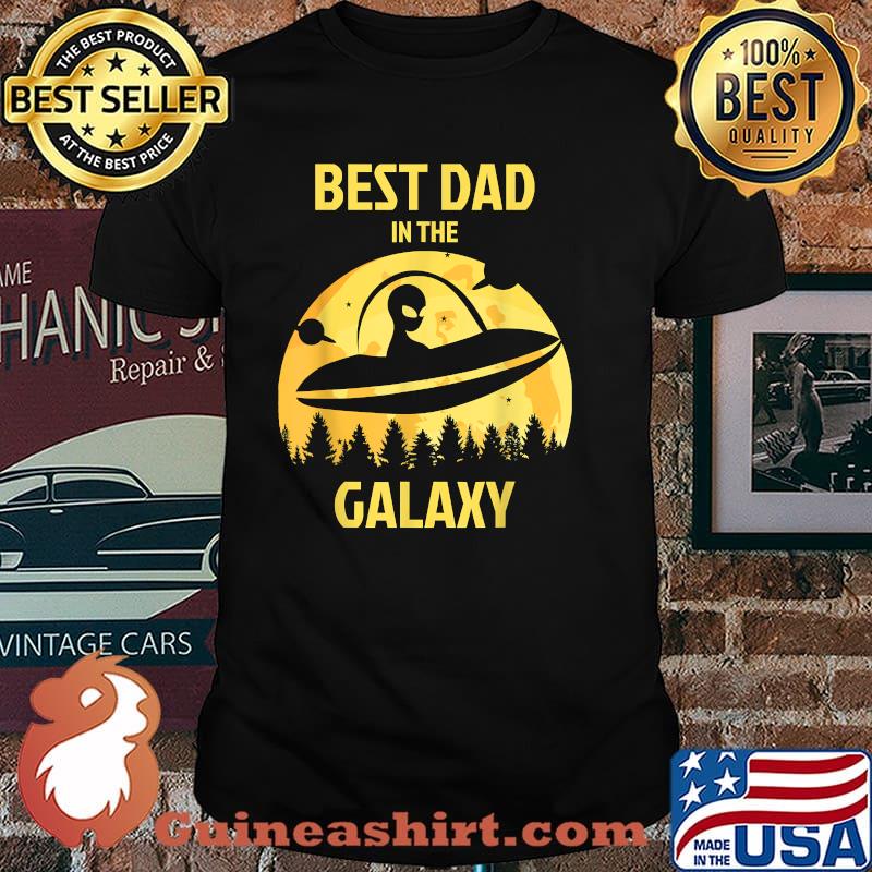 Best Dad In The Galaxy Alien UFO Moon Sunset Father's Day T-Shirt