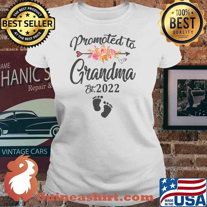 Promoted To Grandma 2022 Flower Shirt Ladies tee