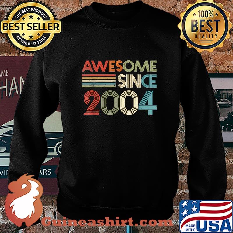 Awesome Since 2004 17th Birthday Retro T-Shirt Sweater