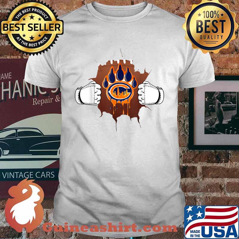 Foot Paw Bear Orange Chicago Gifts T-Shirt