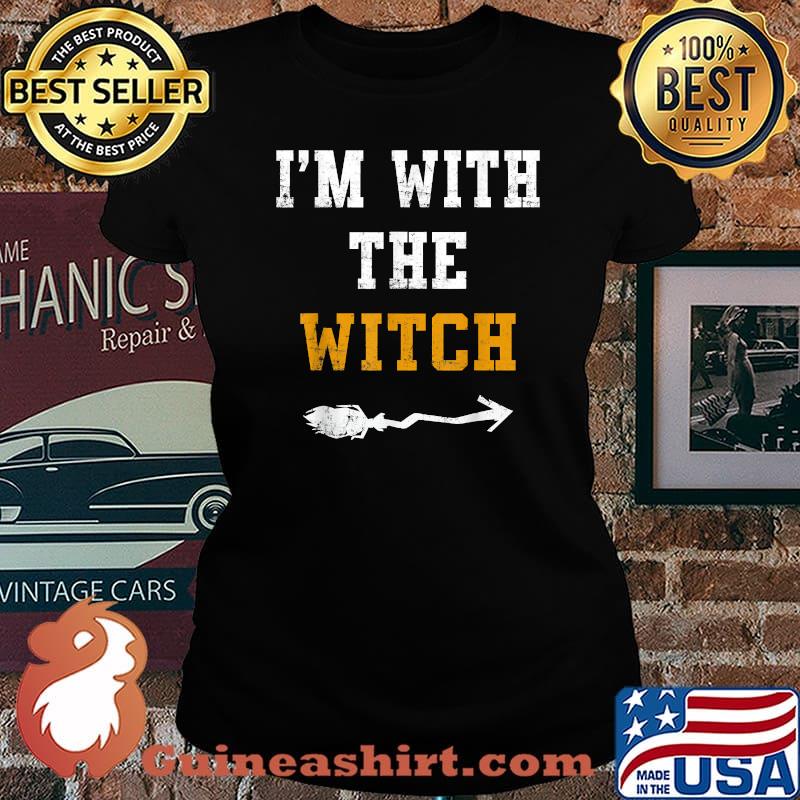 I'm With The Witch Halloween T-Shirt Laides tee