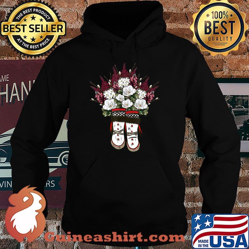 Official Yup’ik Boots Flowers on the boots T-Shirt Hoodie