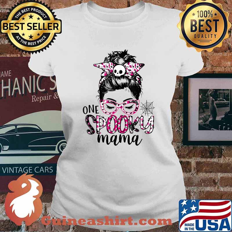 One Spooky Mama October Wear Pink Halloween Pattern T-Shirt Ladies tee