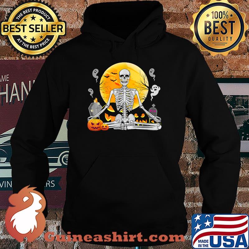 Yoga Meditating for Men and Women Yoga Pumpkin Halloween T-Shirt Hoodie