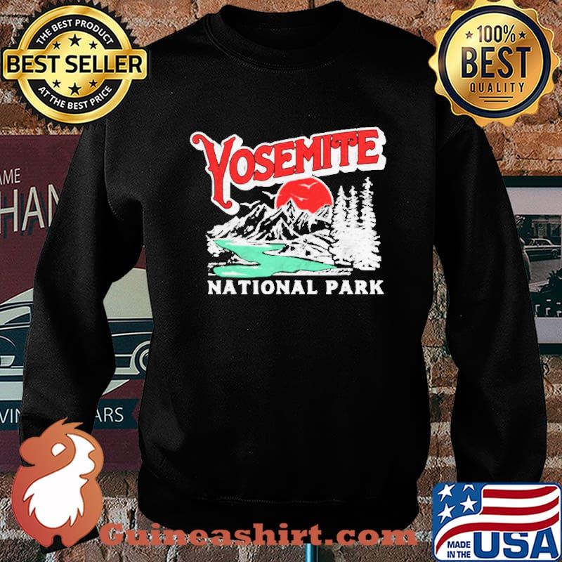 Yosemite national park mountains distressed retro s Sweater