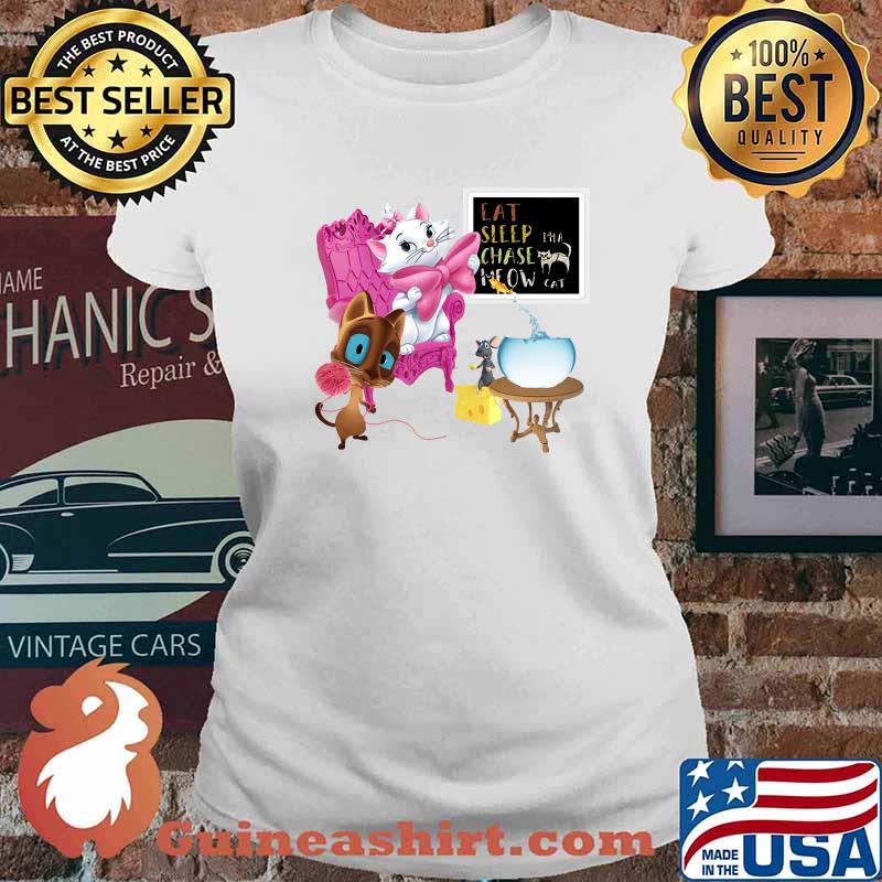 Marie and friends play together peacefully D Classic T-Shirt Ladies tee