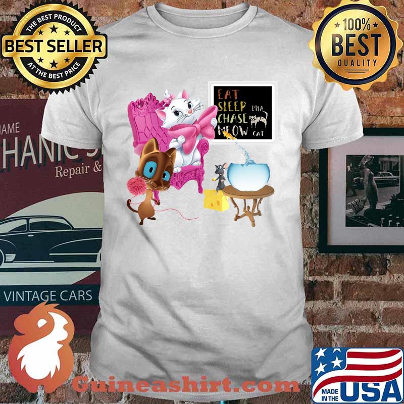 Marie and friends play together peacefully D Classic T-Shirt