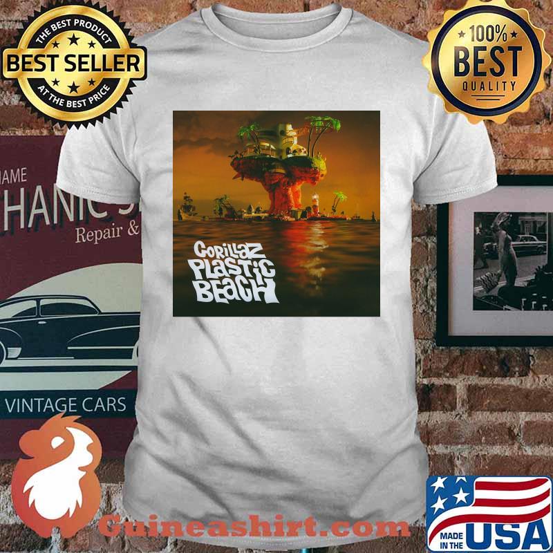 orange plastic beach Essential T-Shirt