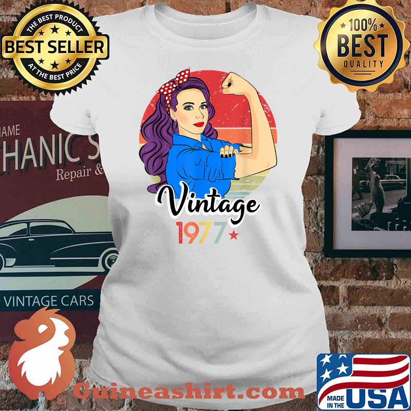Vintage 1977 Female Strong Woman 44 Years Old 44th Birthday T-Shirt Ladies tee