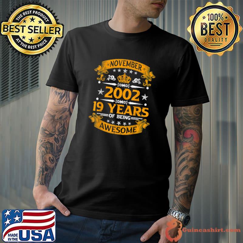 Vintage Born November 2002 19th Birthday 19 Years Old T-Shirt Unisex