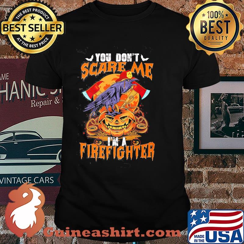 You dont scare me im a firefighter black cow on the pumpkin blood moon halloween shirt