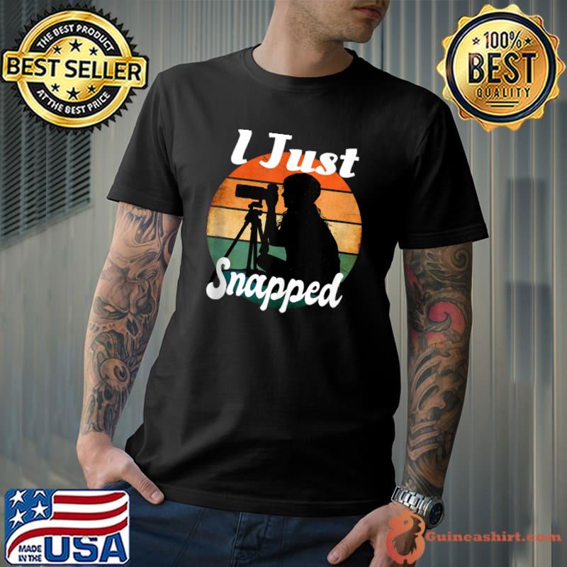 Awesome i Just Snapped Vintage Sunset Female Photographer T-Shirt