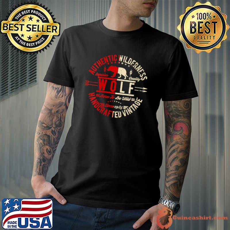 Awesome wolf Wilderness Outdoors Wild Nature Hiking Camping T-Shirt