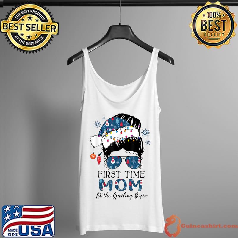 Funny first Time Mom Est. 2022 Messy Bun Xmas Lights Santa Hat T-Shirt Tank Top