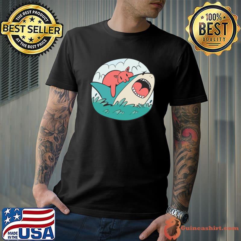 Cat shark attack - funny crazy cat T-Shirt