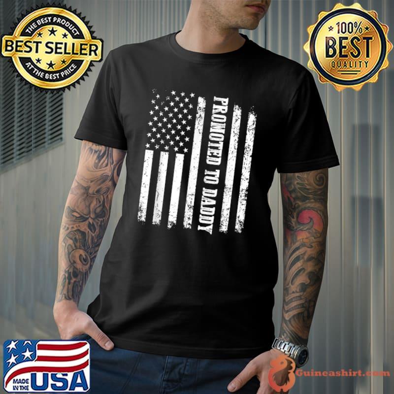 Mens First Time Dad USA Flag Shirt Promoted To Daddy Est 2022 T-Shirt