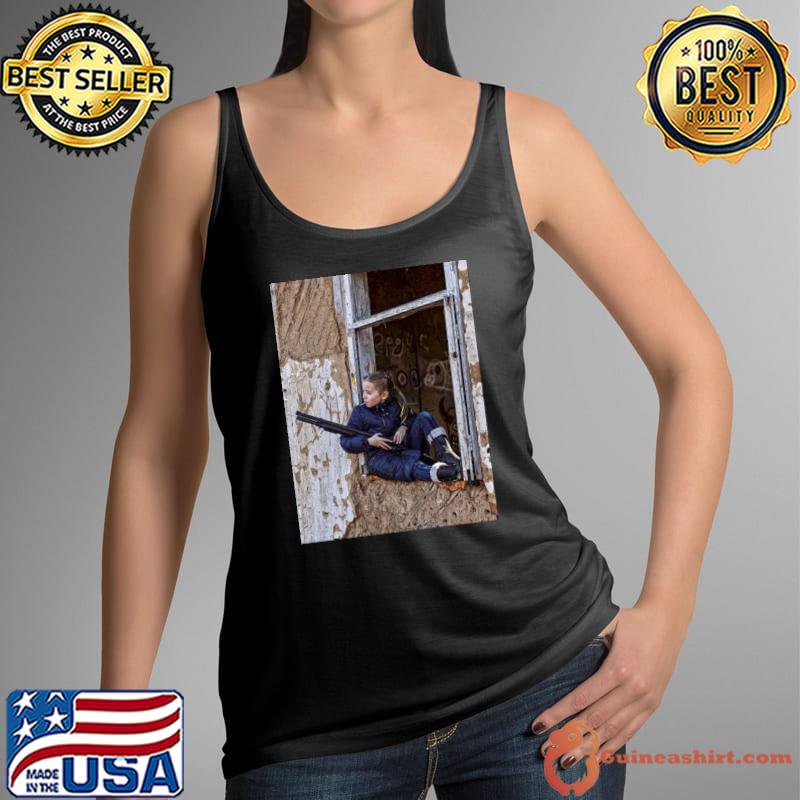 NINE YEAR OLD UKRAINIAN SNIPER WITH LOLLIPOP -BEST PHOTO OF THE YEAR 2022 Classic T-Shirt Tank Top