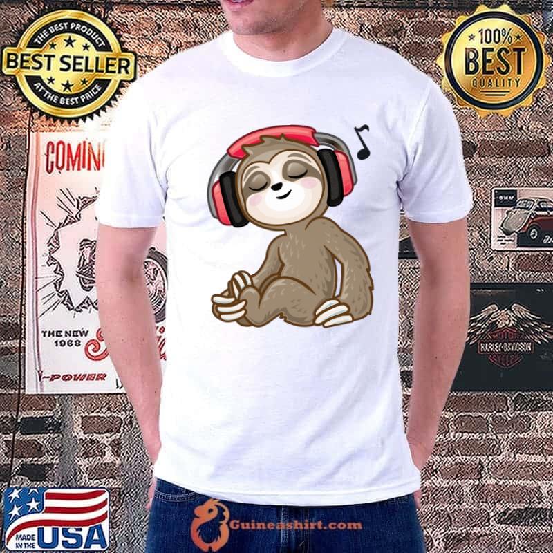 Sloth listening to music T-Shirt
