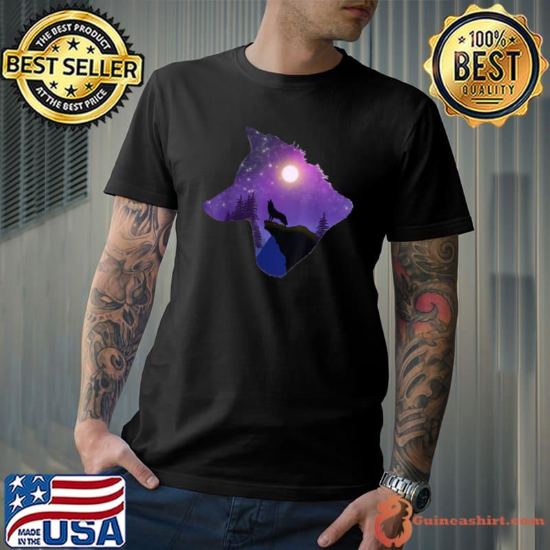 Wolf howling at the moon T-Shirt