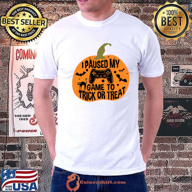 I paused my hame to trick or treat controller pumpkin bats halloween T-Shirt
