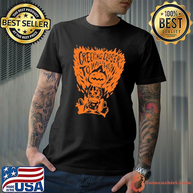 Creeping closer to halloween scary pumpkin head classic shirt