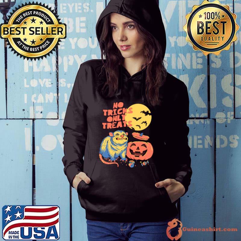 Halloween Possum No Tricks Only Treats Pumpkin Bats Moon T-Shirt Hoodie