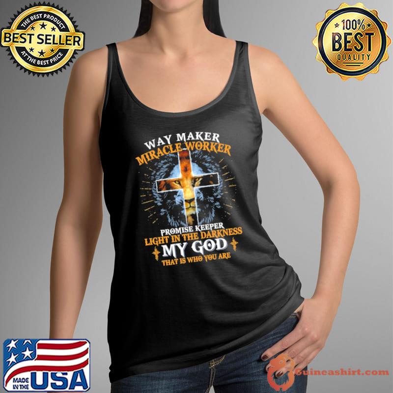 Lion way maker miracle worker promise keeper classic s Tank Top