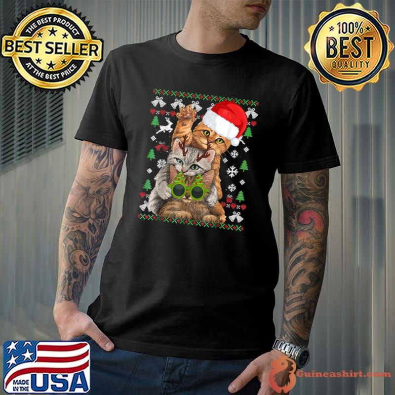 Cute little cats santa hat playing build wall for lovers kitty kittens christmas T-Shirt
