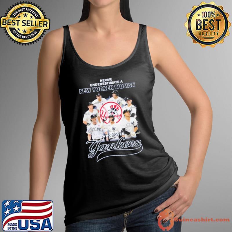 Never underestimate a new york woman who love yankees signature s Tank Top