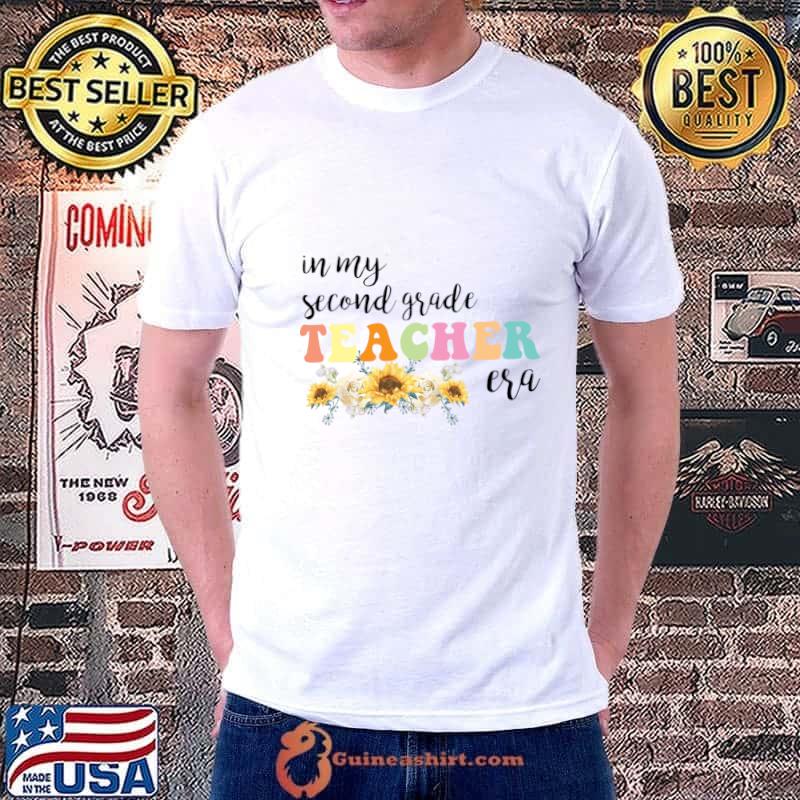 Groovy Retro In My Second Grade Teacher Era Back To School Flowers T-Shirt
