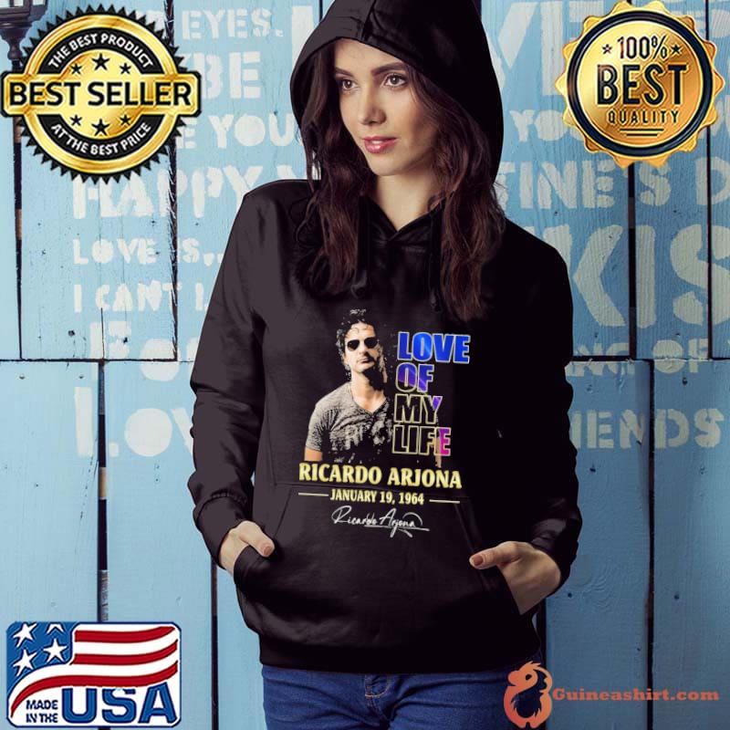 Love of my life Ricardo Arjona January 1964 signature shirt