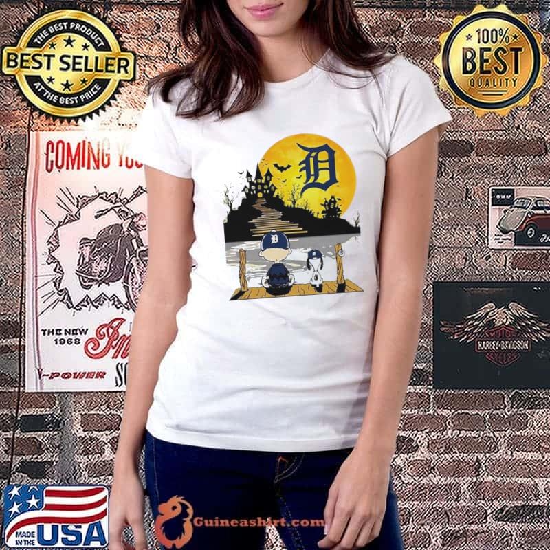 Snoopy Charlie Brown Sit Under Moon Detroit Tigers Halloween Shirt