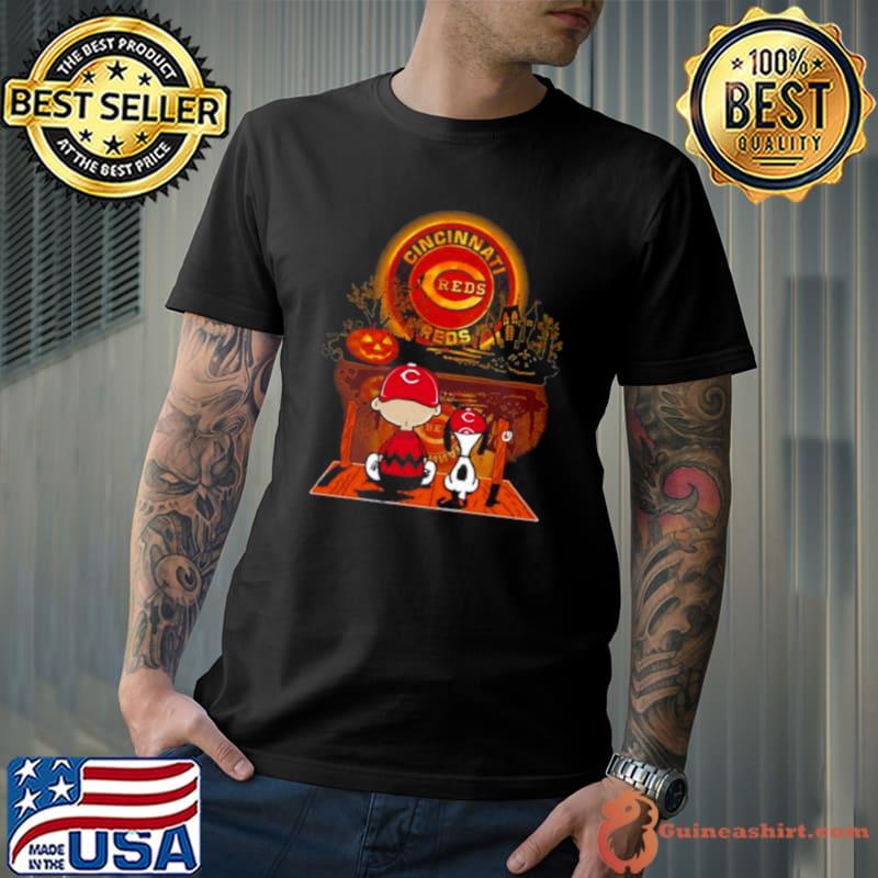 Peanut Snoopy And Charlie Brown Cincinnati Reds Sitting Under Moon Halloween 2023 shirt